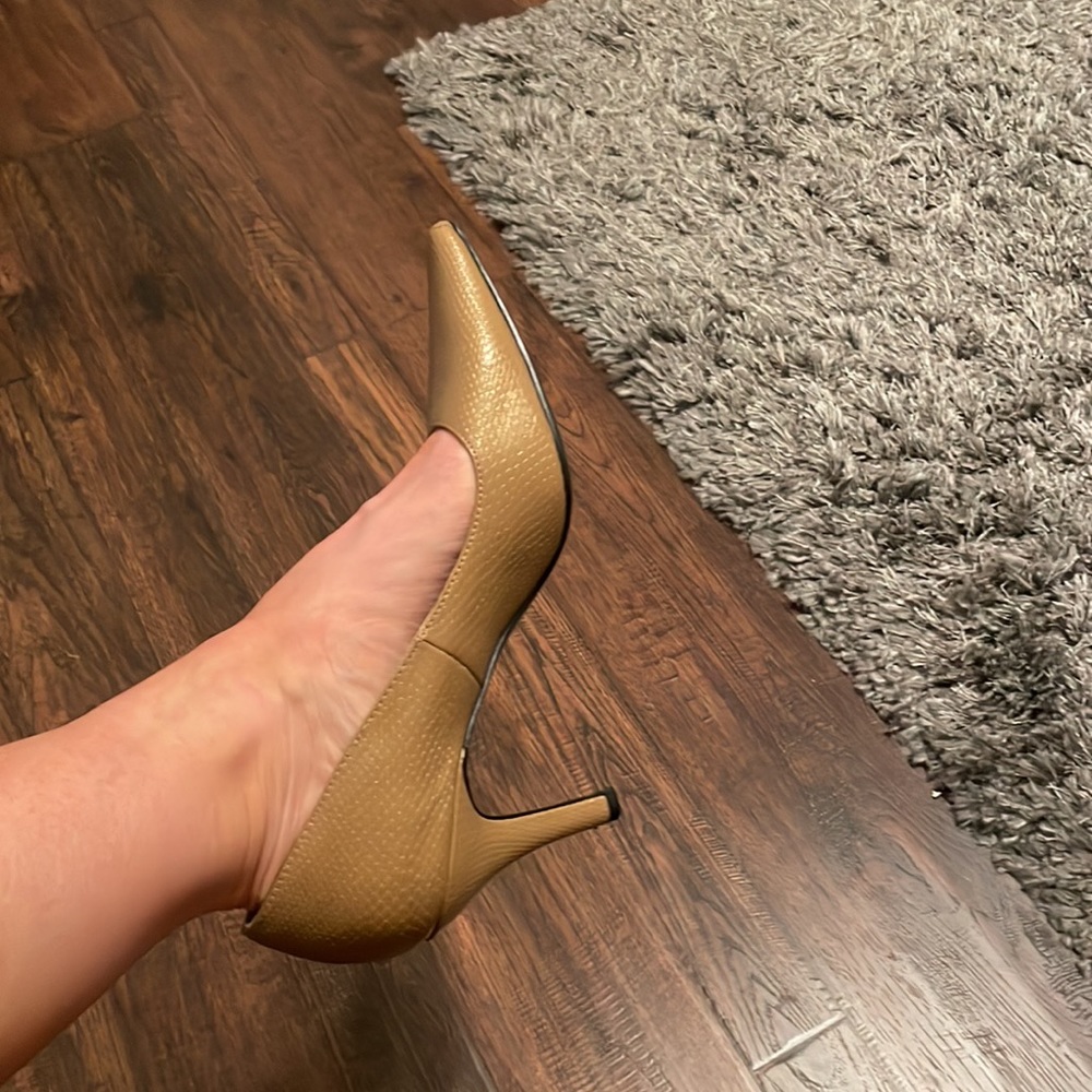 Cabrizi tan/gold heels size 8.5 - Picture 4 of 9